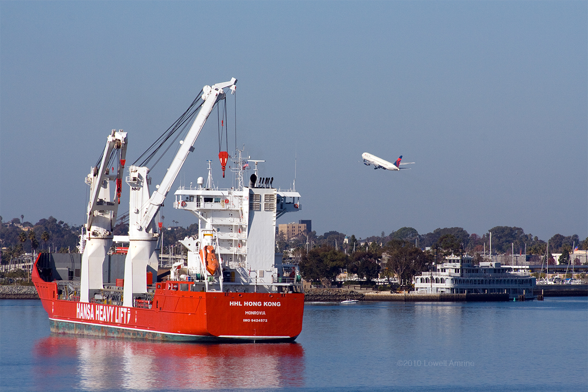 Heavy lift ship from Hong Kong in San Diego Harbor