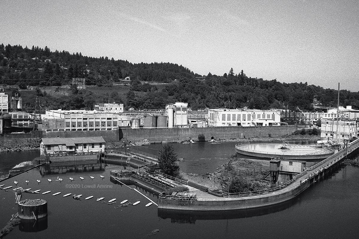 Publishers Paper mill at Oregon City on Willamette River